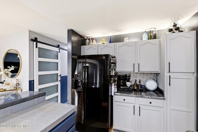 Showings begin Tuesday, July 14. Welcome to this spacious - photo 13
