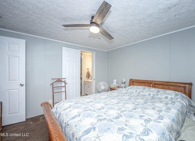 Charming Home on a Double Lot Near the Water This 1,200 sq. ft - photo 17