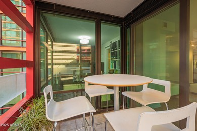 Gorgeous 4th-floor 2 bedroom, 2 bathroom residence flooded with