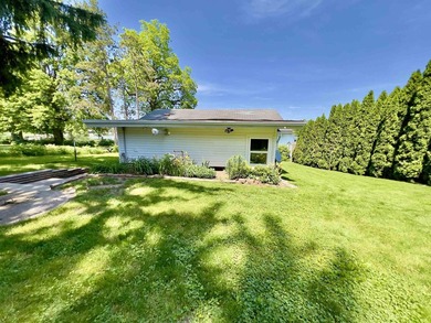 So much potential here with this affordable lakefront property - photo 29
