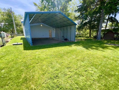 So much potential here with this affordable lakefront property - photo 31