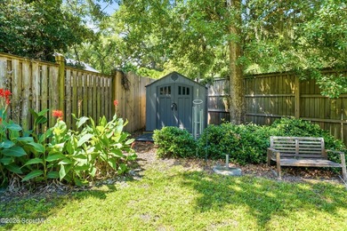Located on the south end of St. Simons Island, this all-brick - photo 34