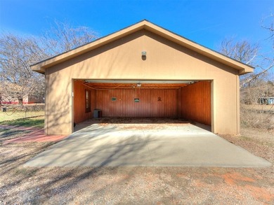 Welcome to 4327 Cardinal in Edmond, where space, versatility