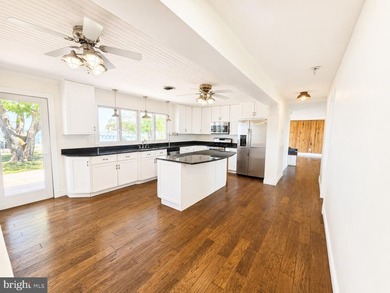 Enjoy breathtaking Honga River and Chesapeake Bay views from - photo 10