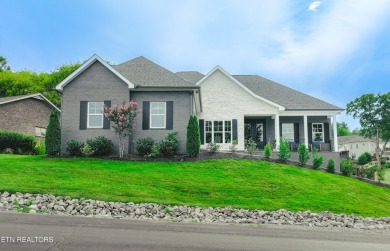 Lake Home For Sale in Loudon, Tennessee