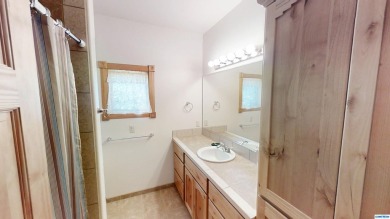 Charming Southwestern-style 3BD/2BA home off N Swan, surrounded