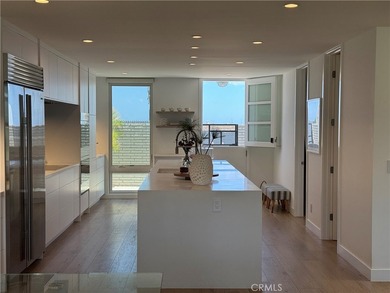 Modern luxury blends with Mid-Century in Weatherly Bay with a 25 - photo 17