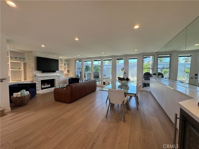 Modern luxury blends with Mid-Century in Weatherly Bay with a 25 - photo 19