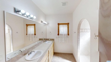 Charming Southwestern-style 3BD/2BA home off N Swan, surrounded