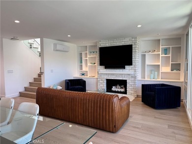 Modern luxury blends with Mid-Century in Weatherly Bay with a 25 - photo 22