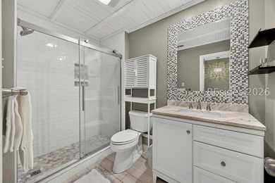 Private Golf Course Estate with Guest House, Bonus Suite & - photo 26