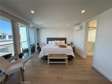 Modern luxury blends with Mid-Century in Weatherly Bay with a 25 - photo 34