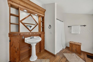 Private Golf Course Estate with Guest House, Bonus Suite & - photo 40