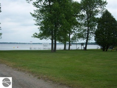 Houghton Lake Lot For Sale in Prudenville Michigan