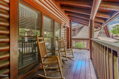 WESOME CABIN IN THE HEART OF PIGEON FORGE THAT PUTS YOU RIGHT IN - photo 2