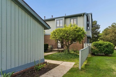 Opportunity awaits in this 2-bedroom, 2-bath condo featuring - photo 9
