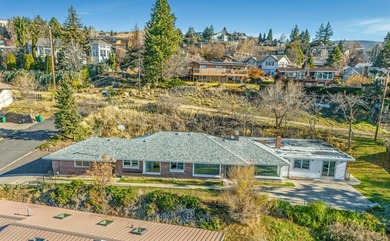 Lake Home For Sale in Klamath Falls, Oregon