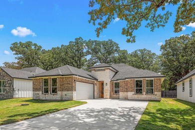 Cedar Creek Lake Home For Sale in Mabank Texas