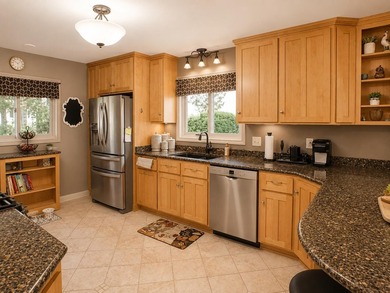 Nestled on the beautiful Eris St, in one of Racine's most - photo 11