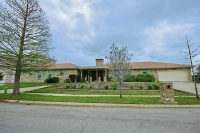 Lake Home For Sale in New Orleans, Louisiana