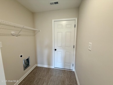 Awesome 4 bedroom ranch plan in new neighborhood Flower Hill! - photo 14