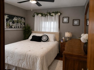 Nestled on the beautiful Eris St, in one of Racine's most - photo 16