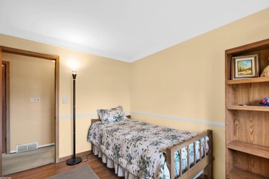 Opportunity knocks!! Put your ideas to work in this rare find in - photo 21