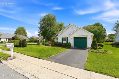 Welcome to the desirable Lake Ridge community! This spacious - photo 1