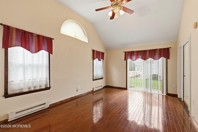 Welcome to the desirable Lake Ridge community! This spacious - photo 6