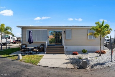 This well-maintained manufactured home offers comfortable - photo 3
