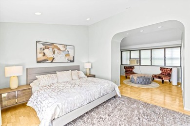 Stunning Ocean and Diamond Head views highlight this residence - photo 9