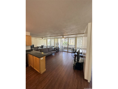 Welcome to Kaiolu Sunrise #606, a bright and breezy one-bedroom - photo 2
