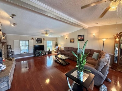 Enjoy the lake lifestyle with this beautifully updated 4-bedroom - photo 5
