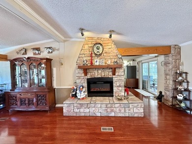 Enjoy the lake lifestyle with this beautifully updated 4-bedroom - photo 7