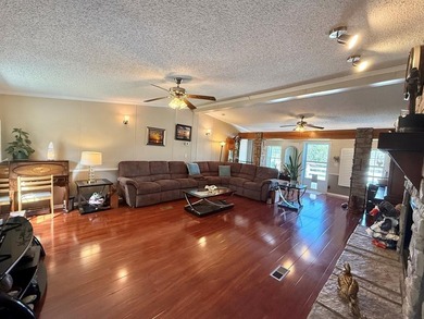 Enjoy the lake lifestyle with this beautifully updated 4-bedroom - photo 8
