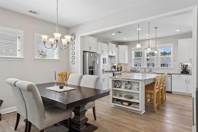 Wonderful Taft Street model on a lagoon with Walk up Attic! - photo 11