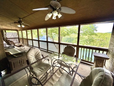 LAKE VIEW!!! Beautiful upper level condo located in a gated Lake - photo 13