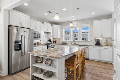 Wonderful Taft Street model on a lagoon with Walk up Attic! - photo 14