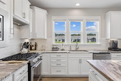 Wonderful Taft Street model on a lagoon with Walk up Attic! - photo 16