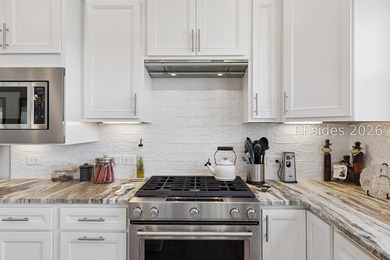 Wonderful Taft Street model on a lagoon with Walk up Attic! - photo 17