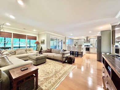 LAKE VIEW!!! Beautiful upper level condo located in a gated Lake - photo 18