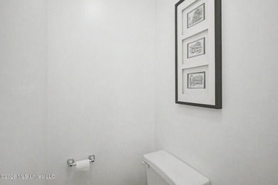Absolutely precious and move-in ready! This charming 2-bedroom - photo 18