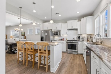 Wonderful Taft Street model on a lagoon with Walk up Attic! - photo 20