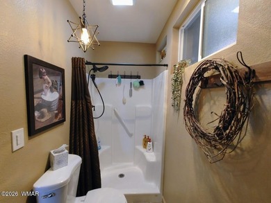 Cozy 3-bedroom, 1.5-bath home in the desirable White Mountain - photo 21