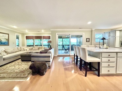 LAKE VIEW!!! Beautiful upper level condo located in a gated Lake - photo 23