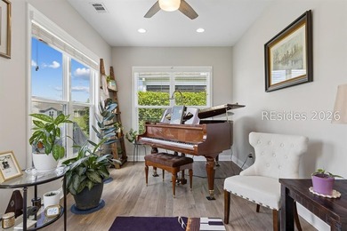 Wonderful Taft Street model on a lagoon with Walk up Attic! - photo 24