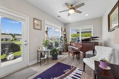 Wonderful Taft Street model on a lagoon with Walk up Attic! - photo 25