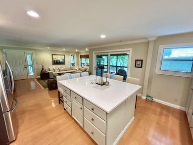 LAKE VIEW!!! Beautiful upper level condo located in a gated Lake - photo 28