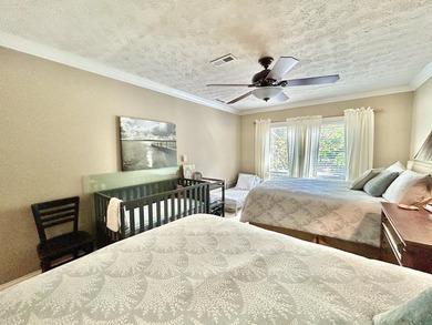 LAKE VIEW!!! Beautiful upper level condo located in a gated Lake - photo 30