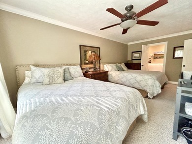 LAKE VIEW!!! Beautiful upper level condo located in a gated Lake - photo 35